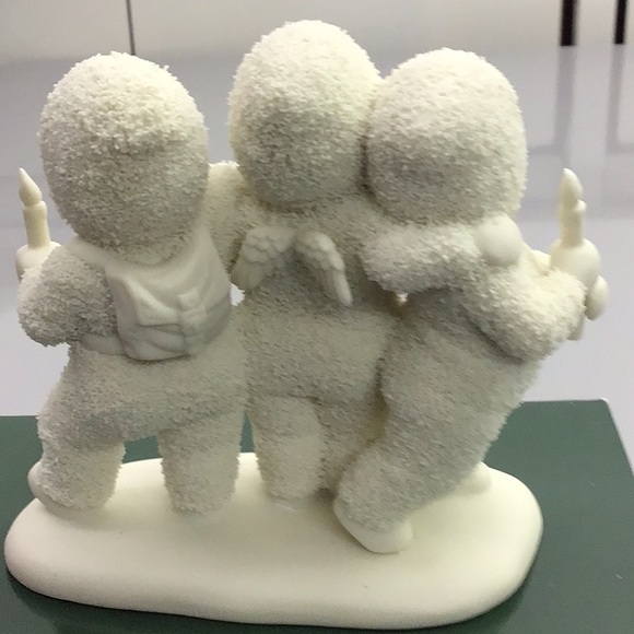 SNOWBABIES A LITTLE NIGHT LIGHT. - Picture 8 of 9